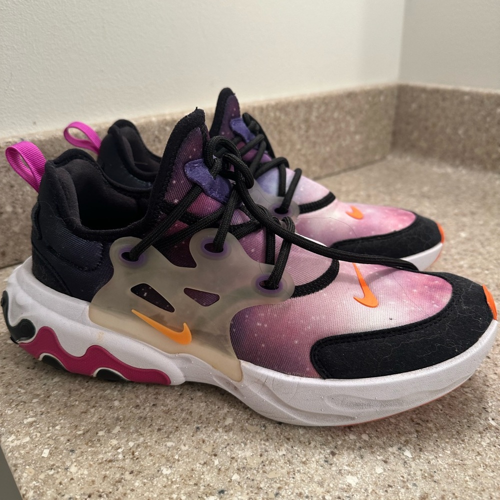 Space Youth Nike